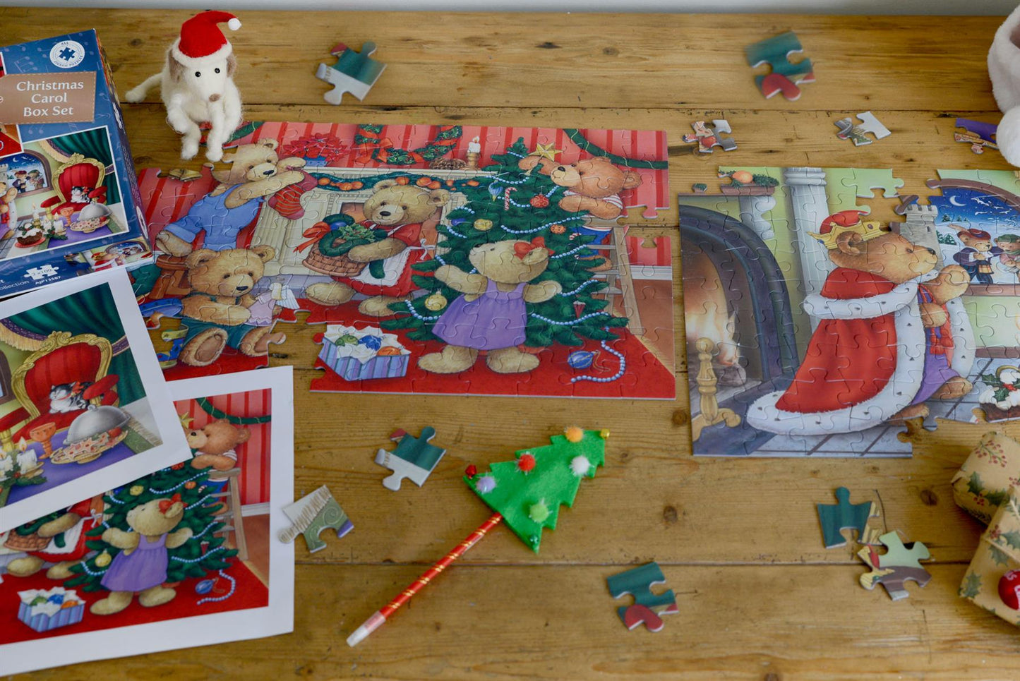 Christmas Carols 2 x 100 Piece Jigsaw set