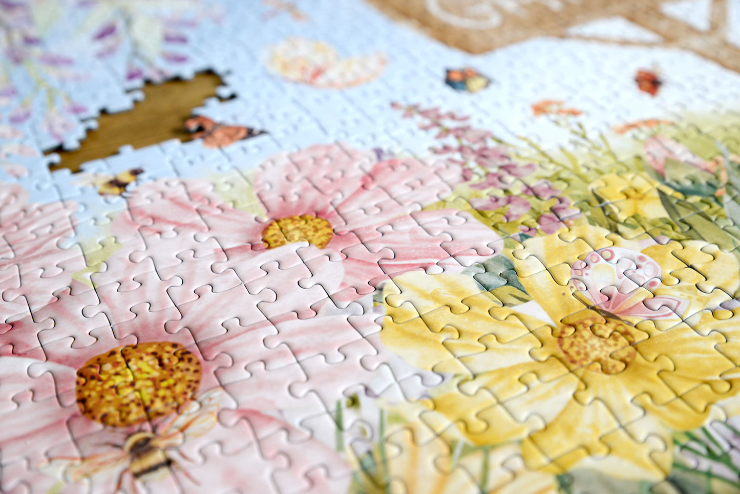 Garden Blooms & Butterflies 1000 Piece Jigsaw Puzzle