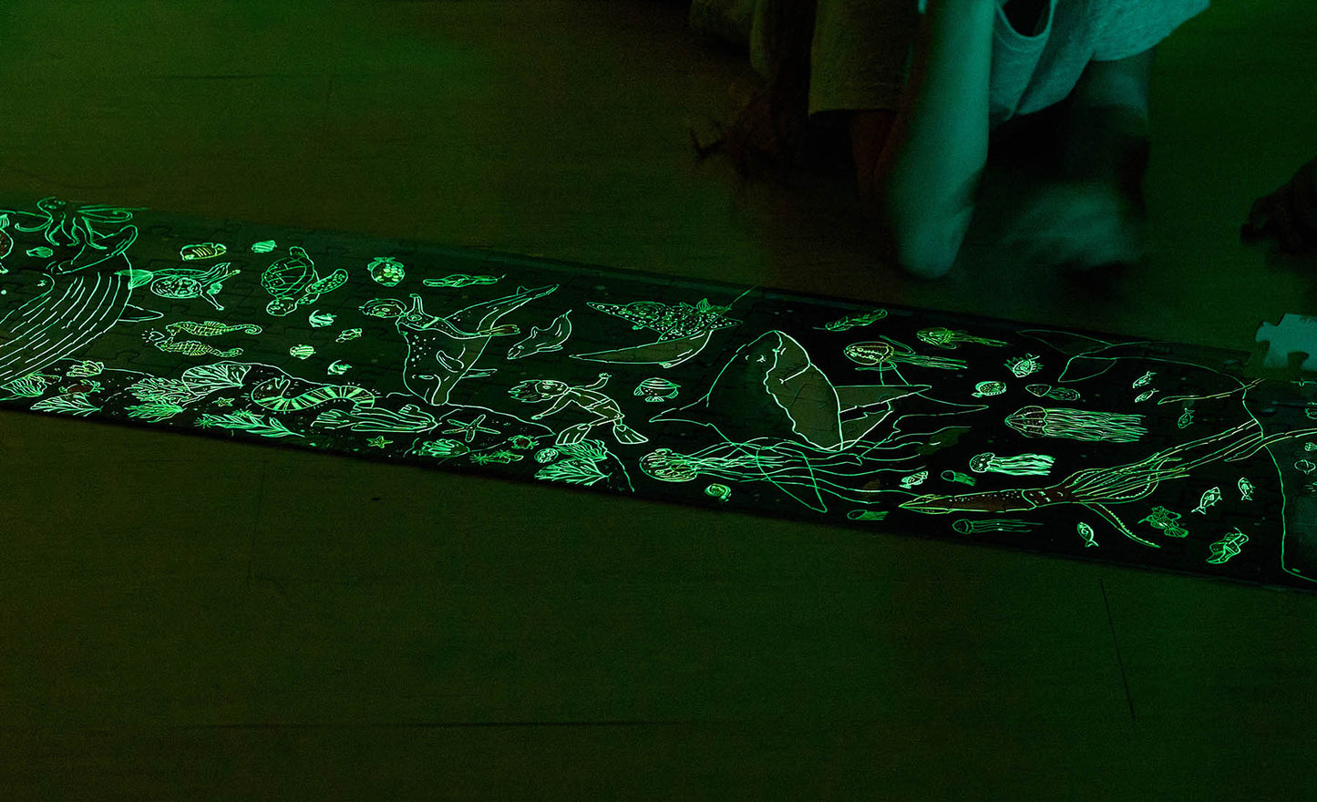 Ocean Life Glow In The Dark 200 Piece Jigsaw Puzzle
