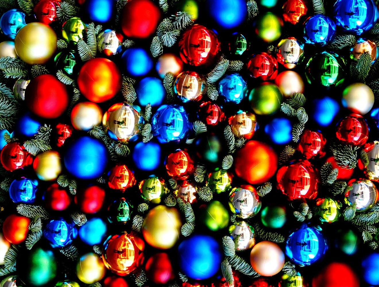 Boules de Noël - Impuzzible n°16 - Puzzle 1000 pièces