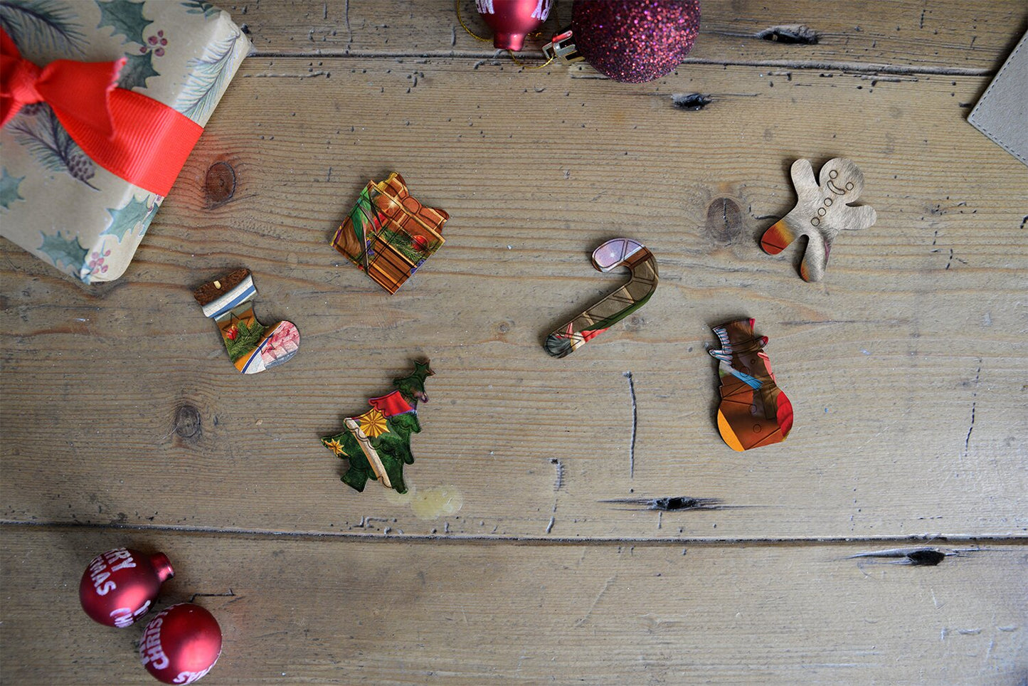 Weihnachtsessen in der Werkstatt des Weihnachtsmanns – 300-teiliges Holzpuzzle