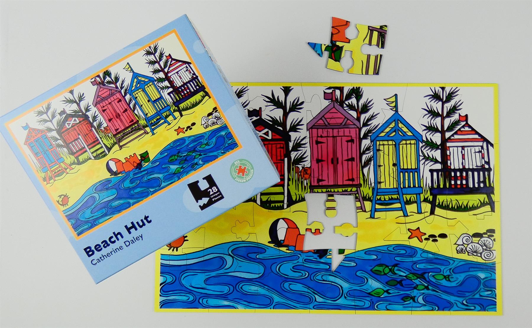 Beach-Huts-box-and-puzzle-in-pieces